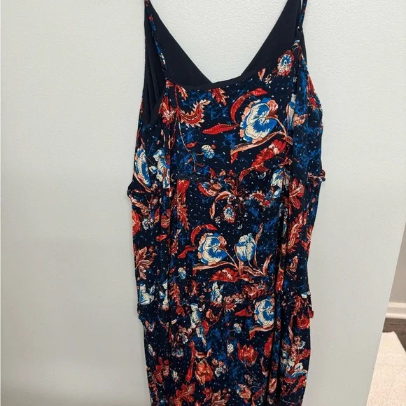 Express Paisley Print Dress - Picture 2 of 4
